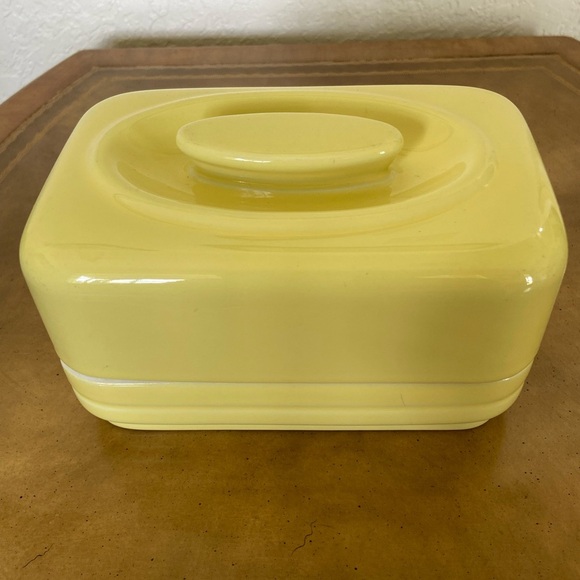 Vintage Westinghouse by Hall China Co Butter Dish Yellow USA MCM Kitchen 50s 60s - Picture 2 of 11